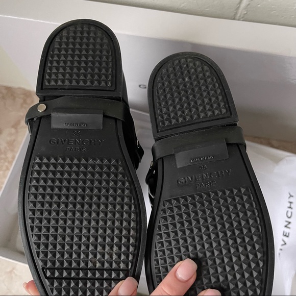 Givenchy Eva Chain Rain Boots - Picture 7 of 9